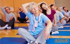 杏鑫注册网站中老年人练瑜伽的好处，服老的人